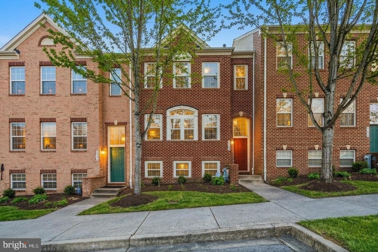 ENCLAVE AT WAVERLY WOODS - Residential