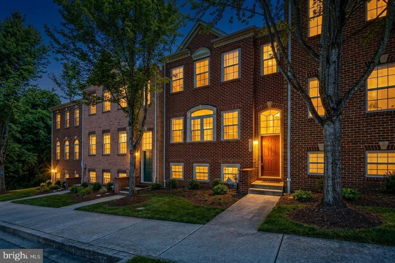 ENCLAVE AT WAVERLY WOODS - Residential