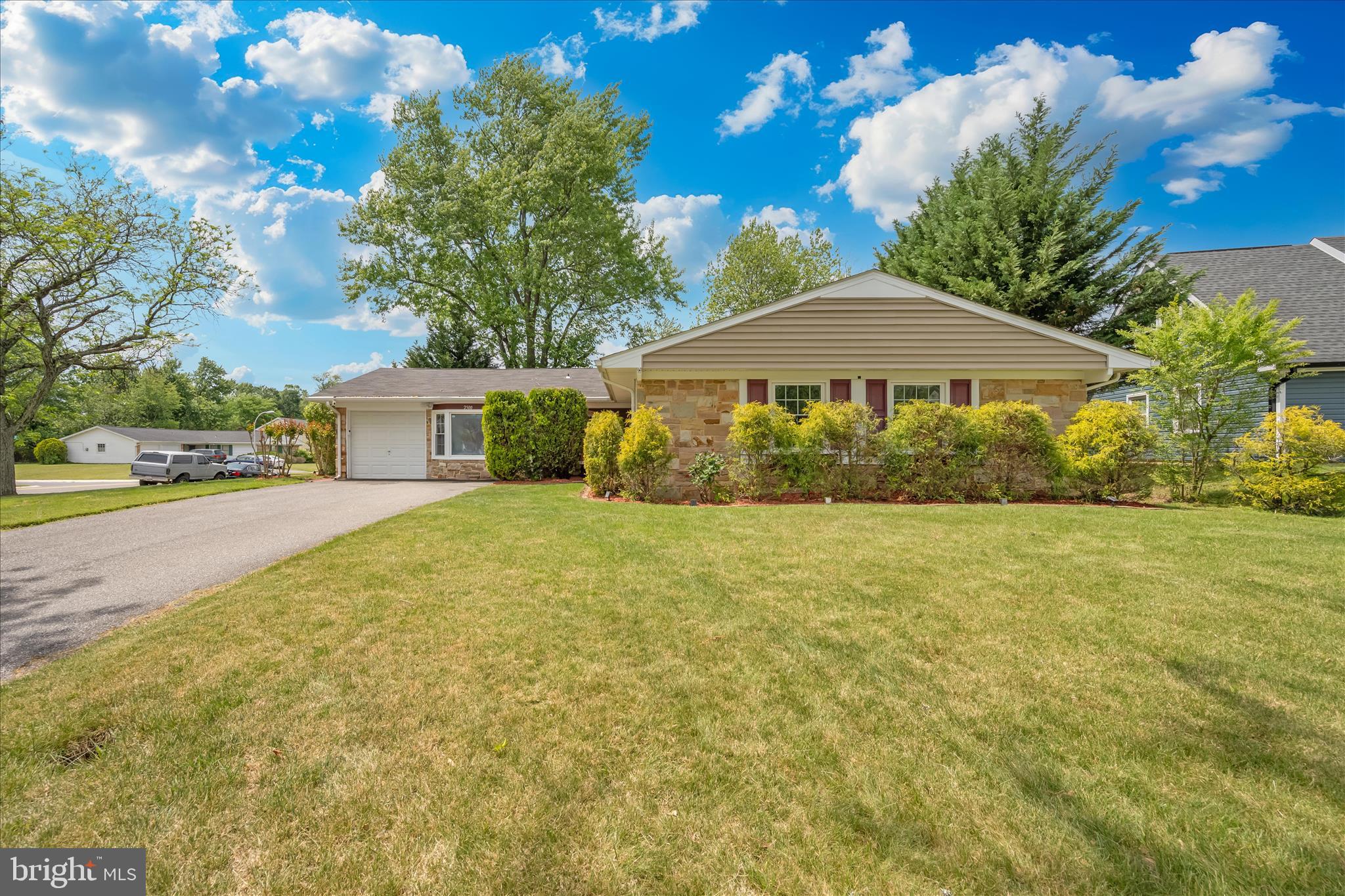 2500 KAYHILL LANE