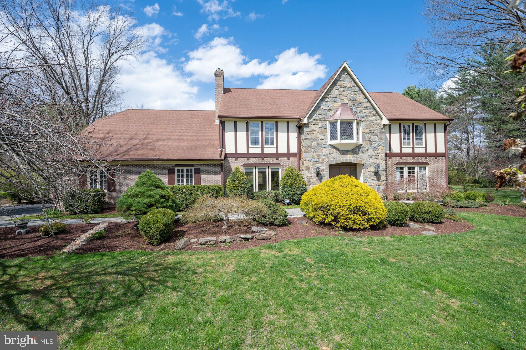 GLEN MILL KNOLLS - Residential