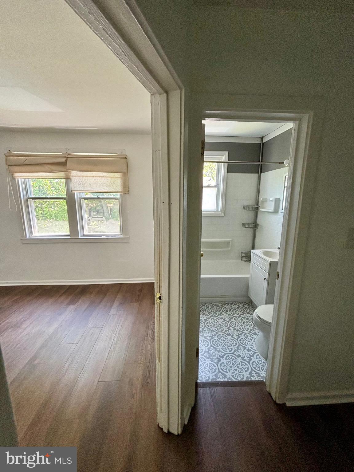 GARDEN CITY - Residential Lease