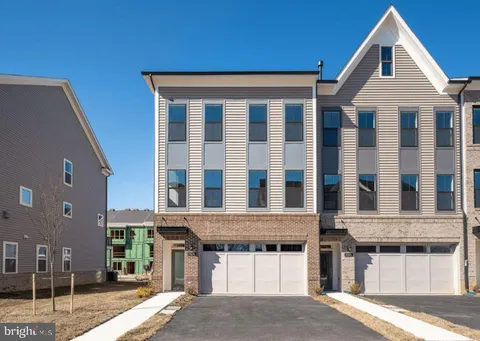23675 Hardesty Terrace, Ashburn, VA MLS: VALO2096166