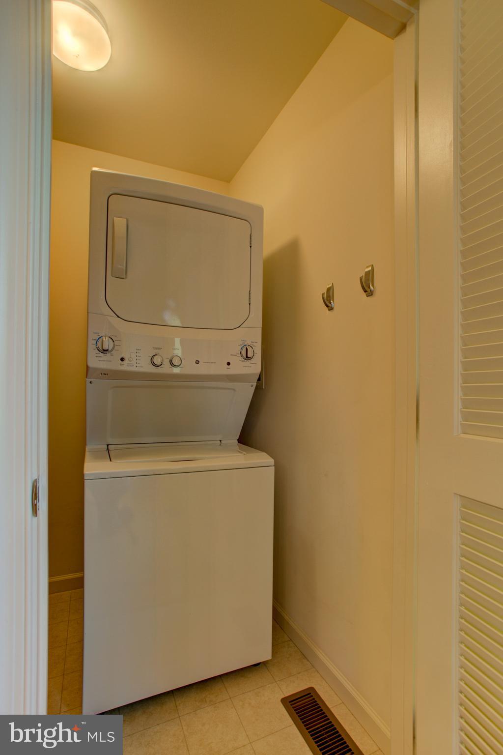 ANGLESEA - Residential