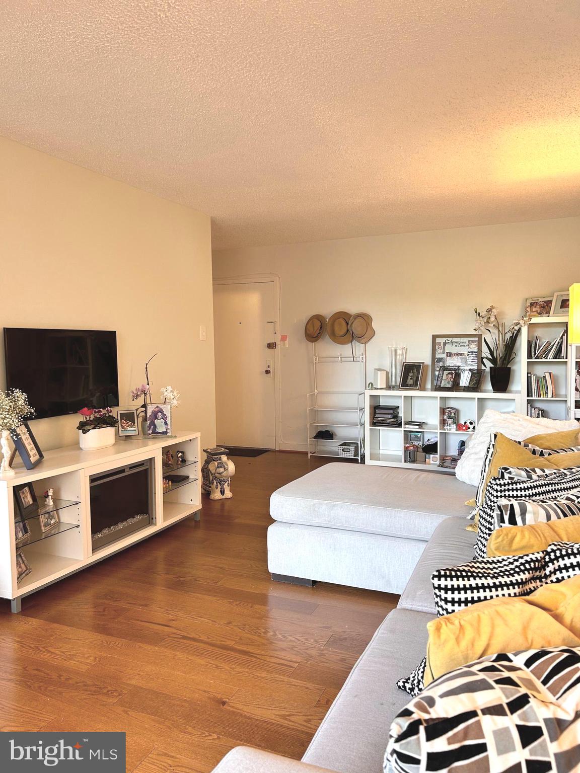 2300 PIMMIT DRIVE 601