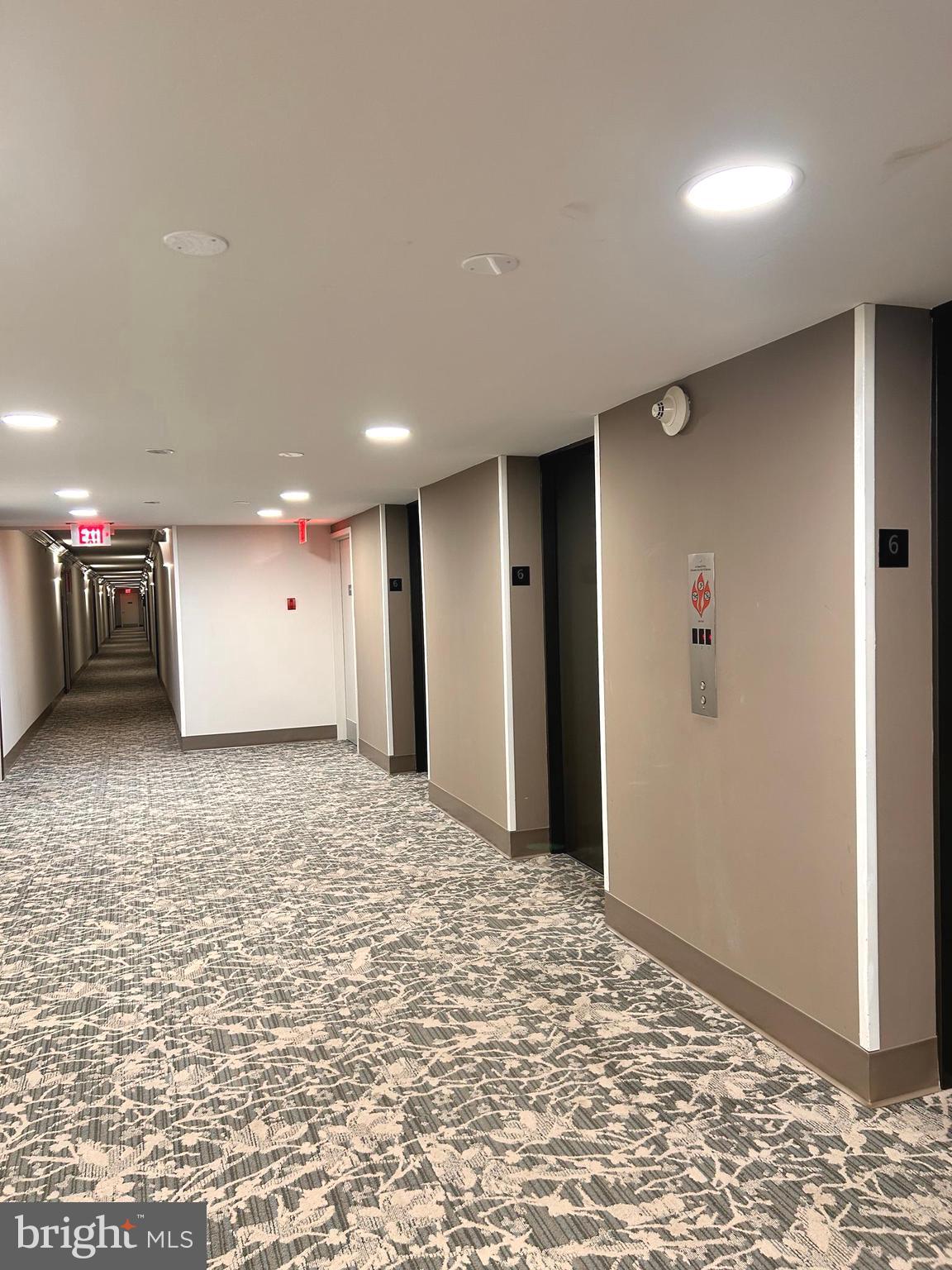 IDYLWOOD TOWERS - Residential