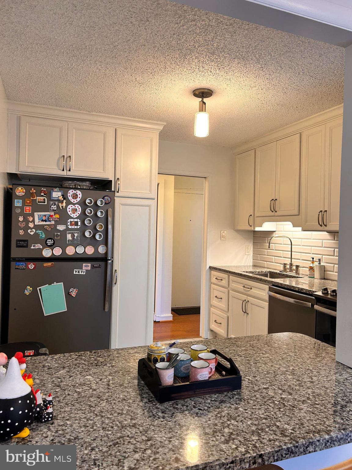 IDYLWOOD TOWERS - Residential