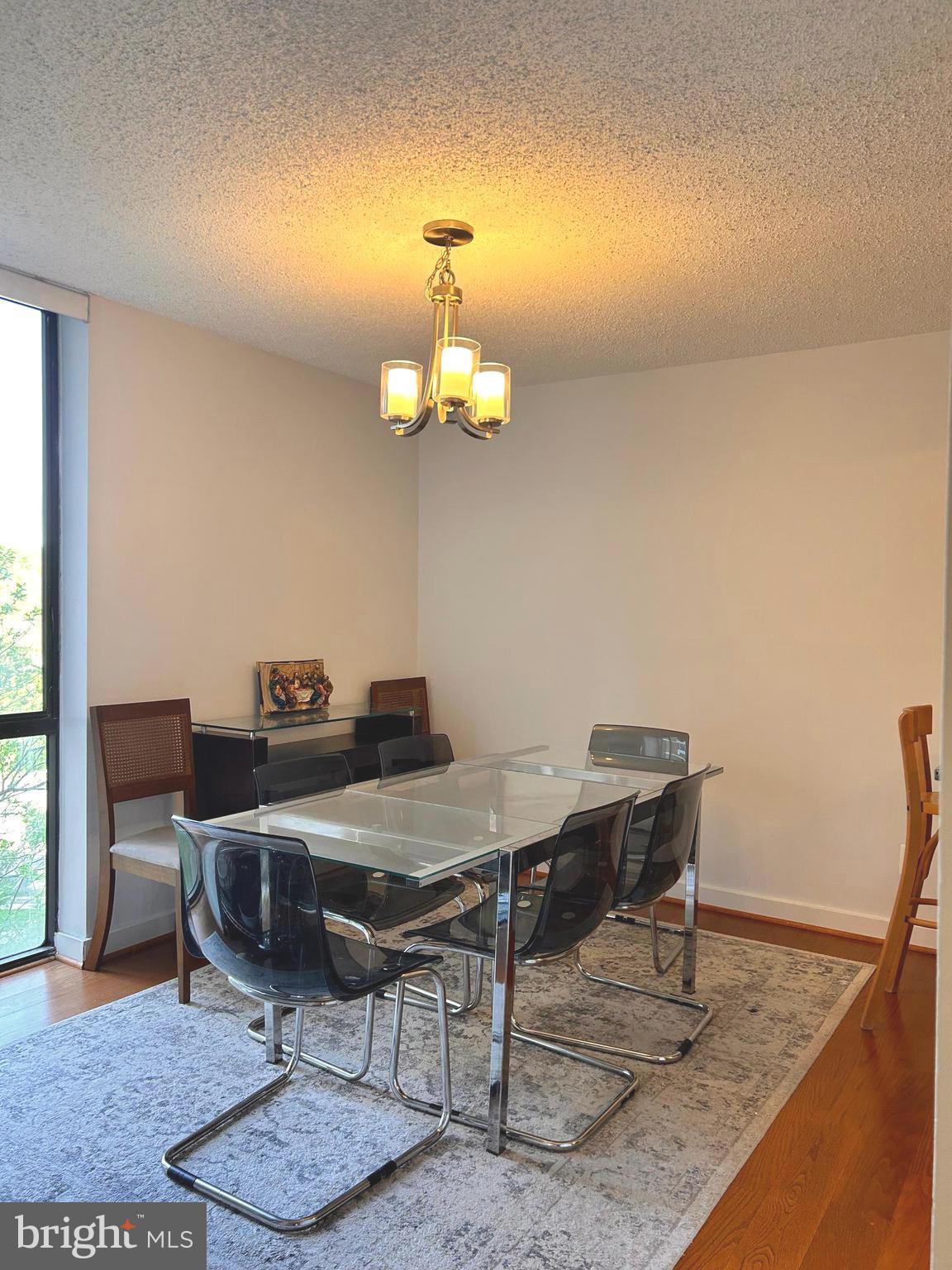 IDYLWOOD TOWERS - Residential