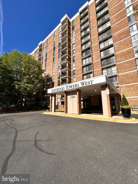 2300 Pimmit Drive Unit 601, Falls Church, VA MLS: VAFX2233760