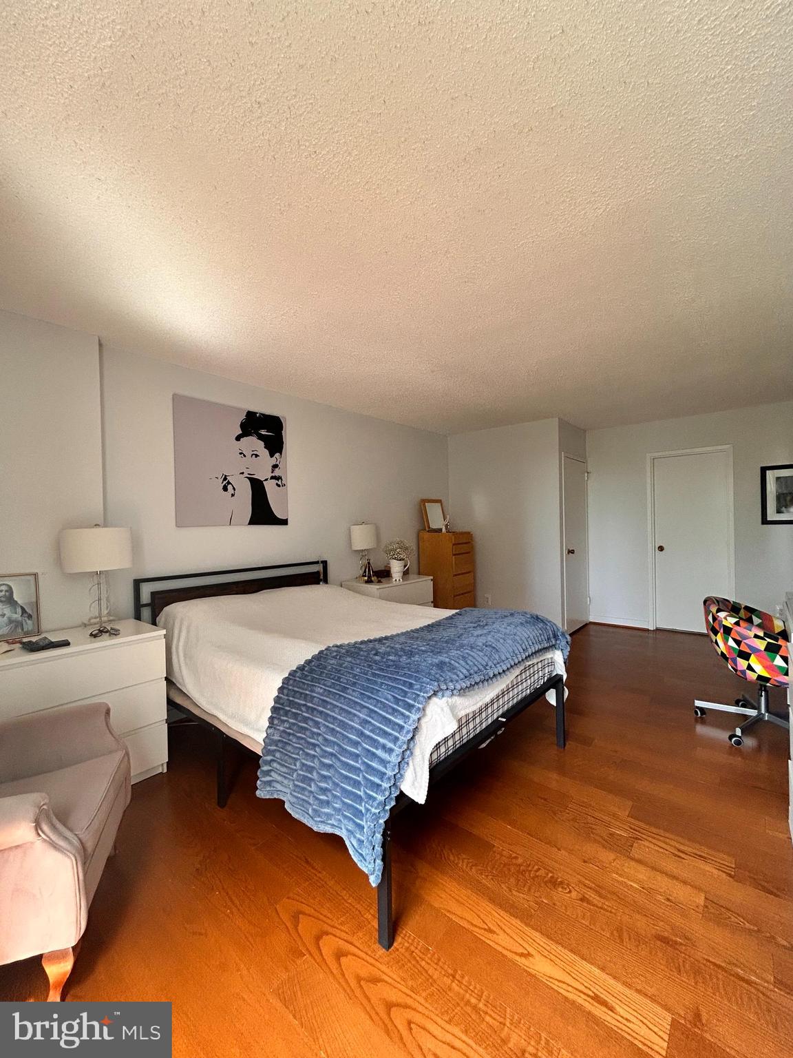 IDYLWOOD TOWERS - Residential