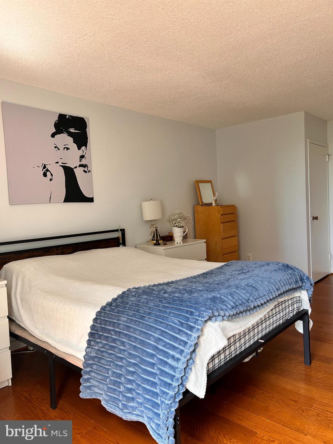 IDYLWOOD TOWERS - Residential