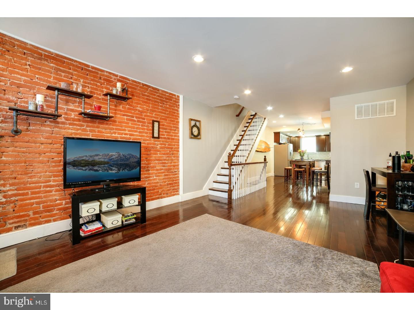 POINT BREEZE - Residential