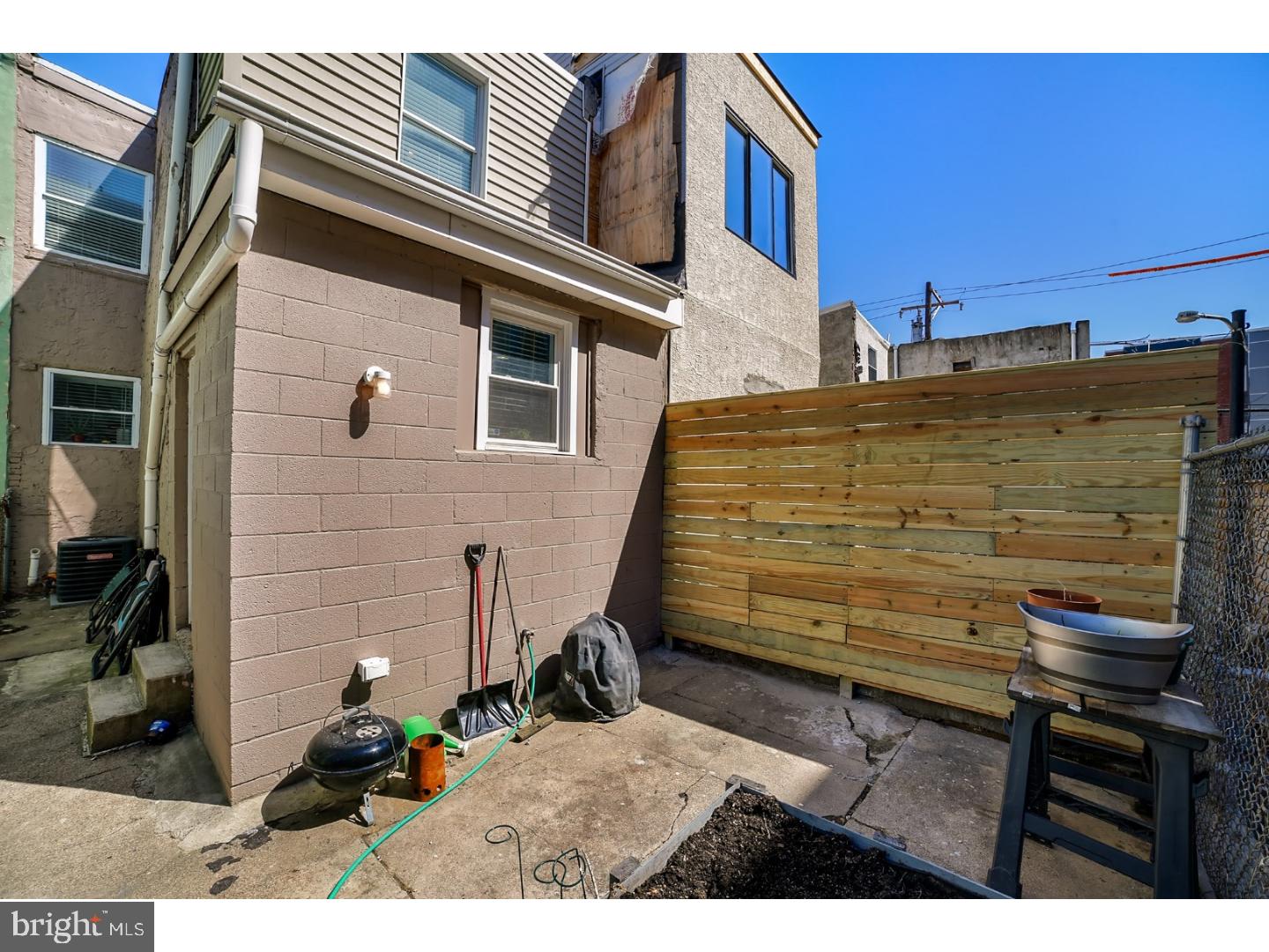 POINT BREEZE - Residential