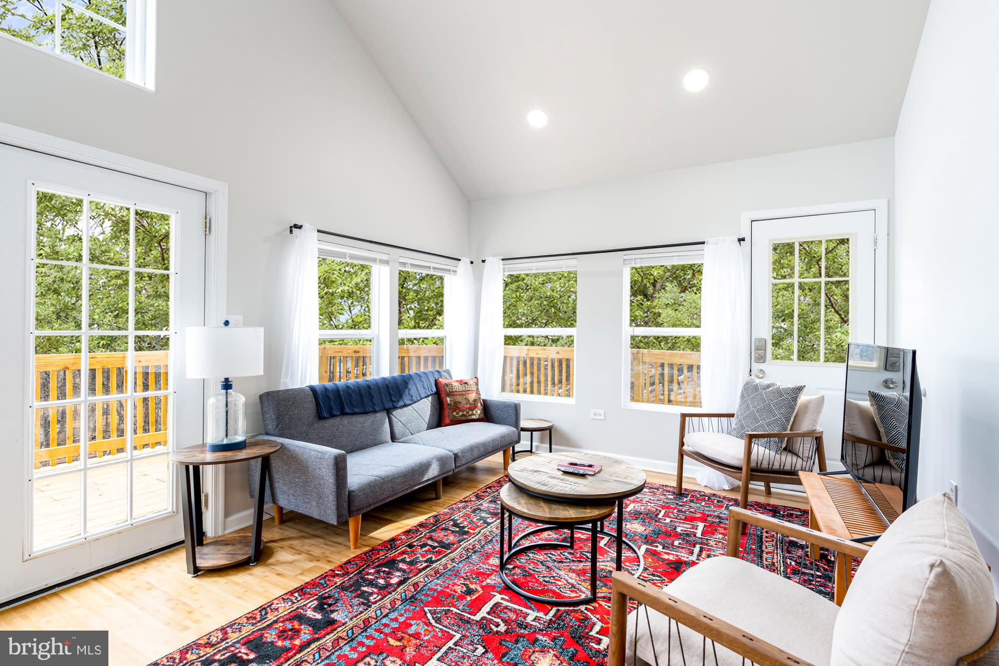 SLEEPY HOLLOW - Residential
