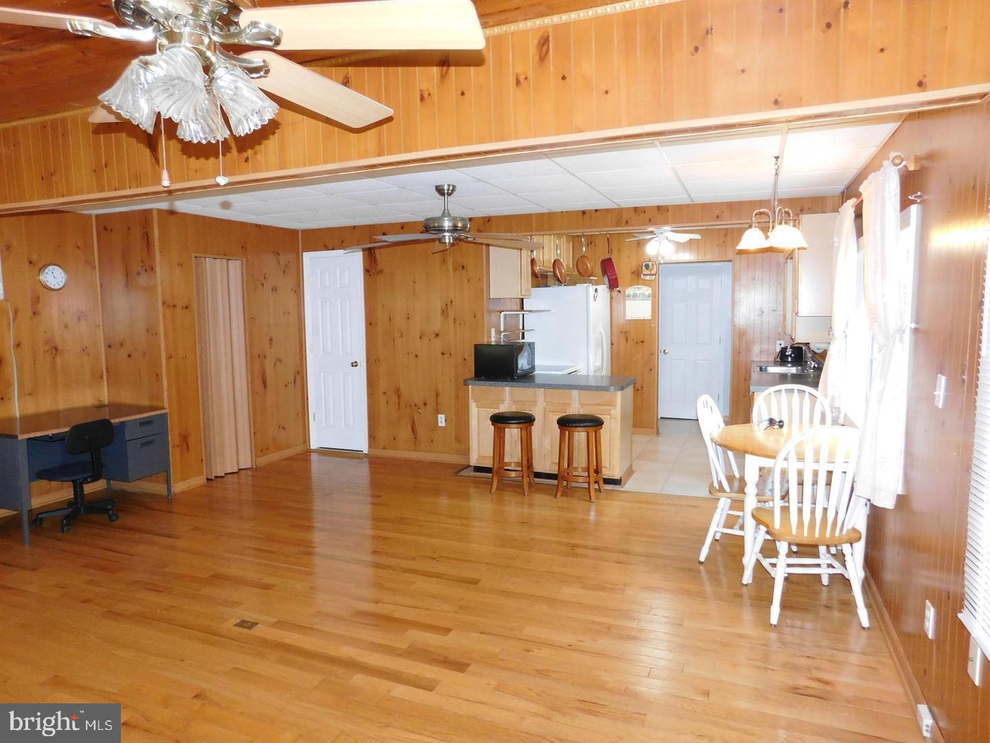 KENWOOD BEACH - Residential