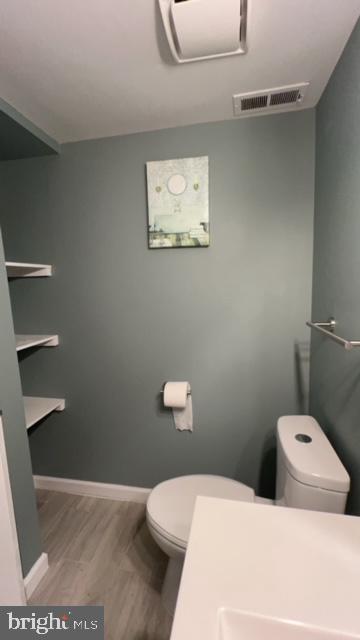 TREETOP CONDO - Residential Lease