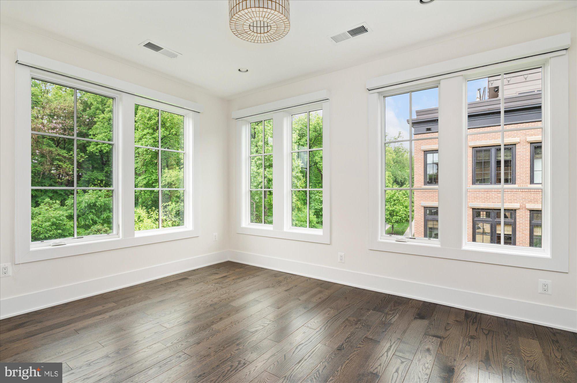 CHEVY CHASE - Residential