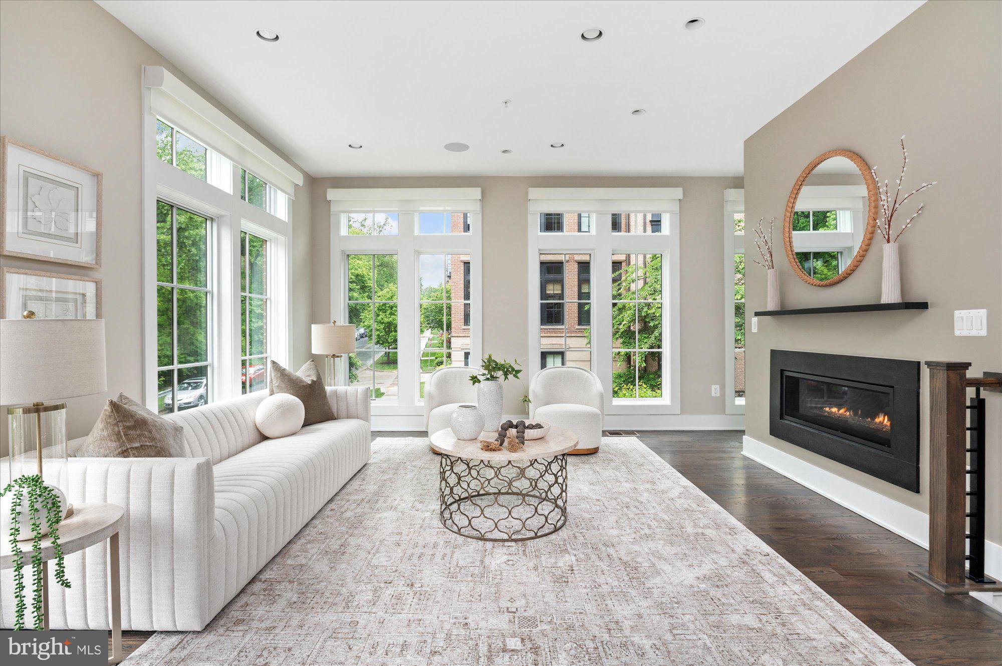 CHEVY CHASE - Residential