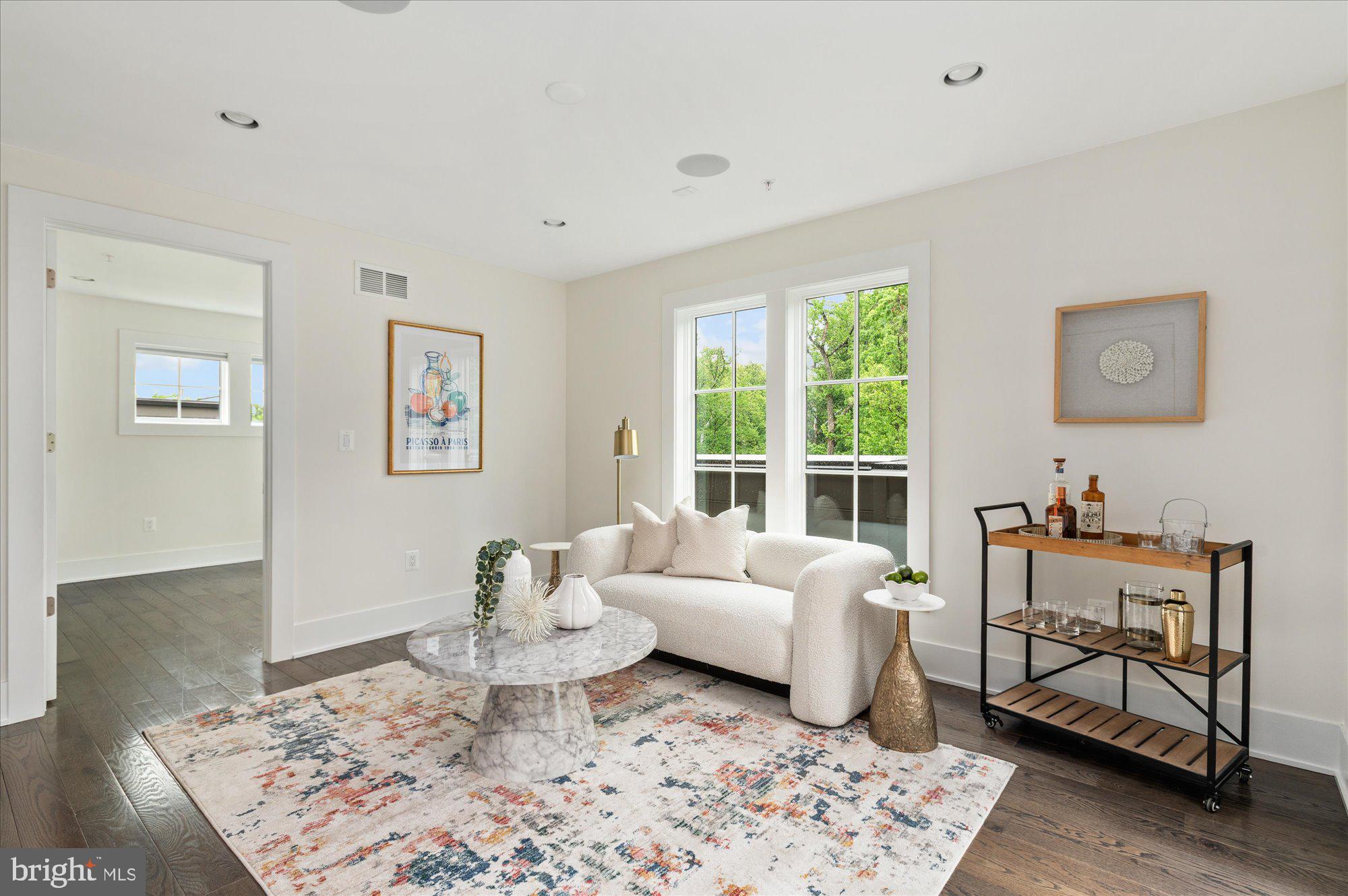 CHEVY CHASE - Residential