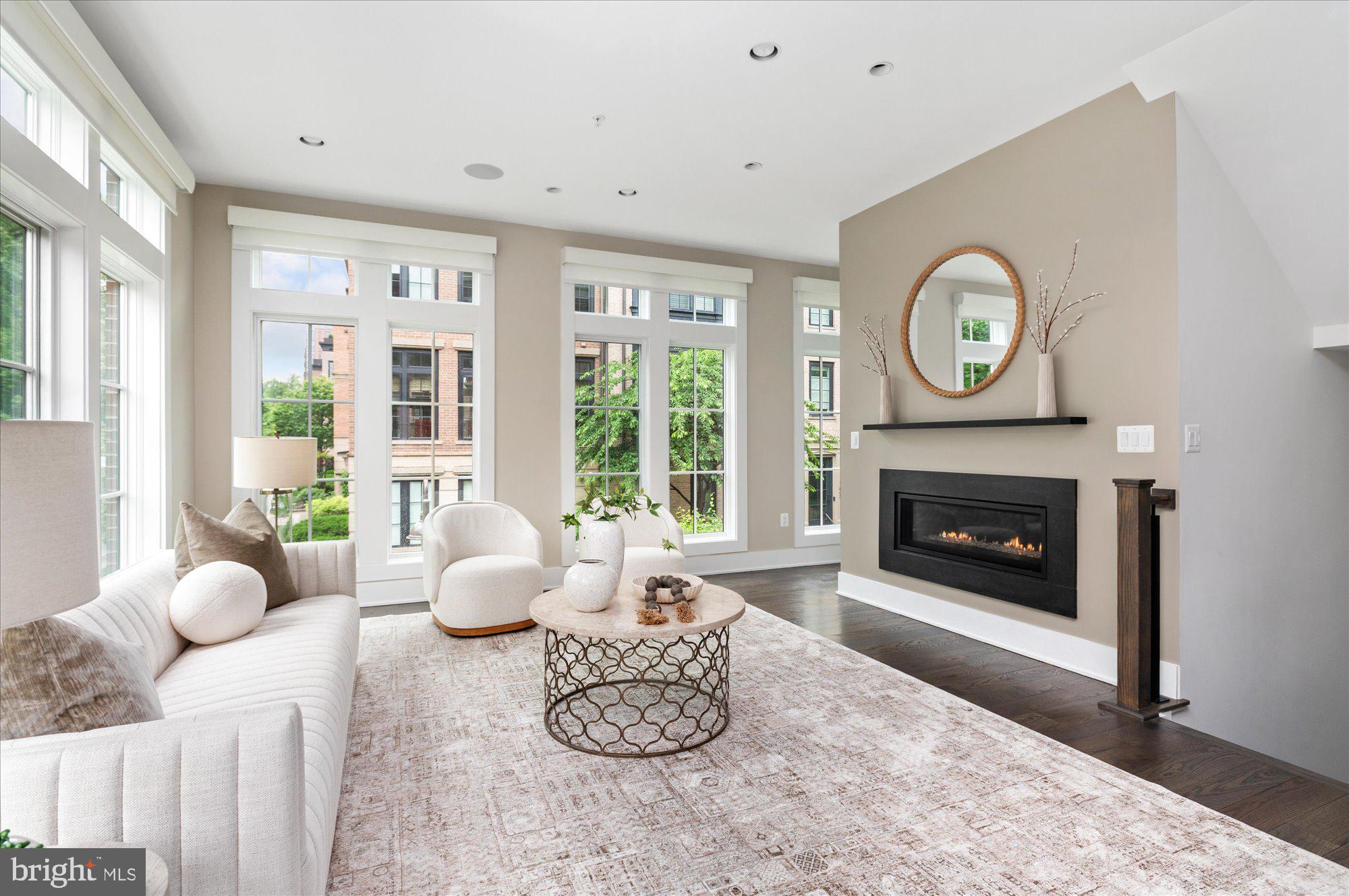CHEVY CHASE - Residential