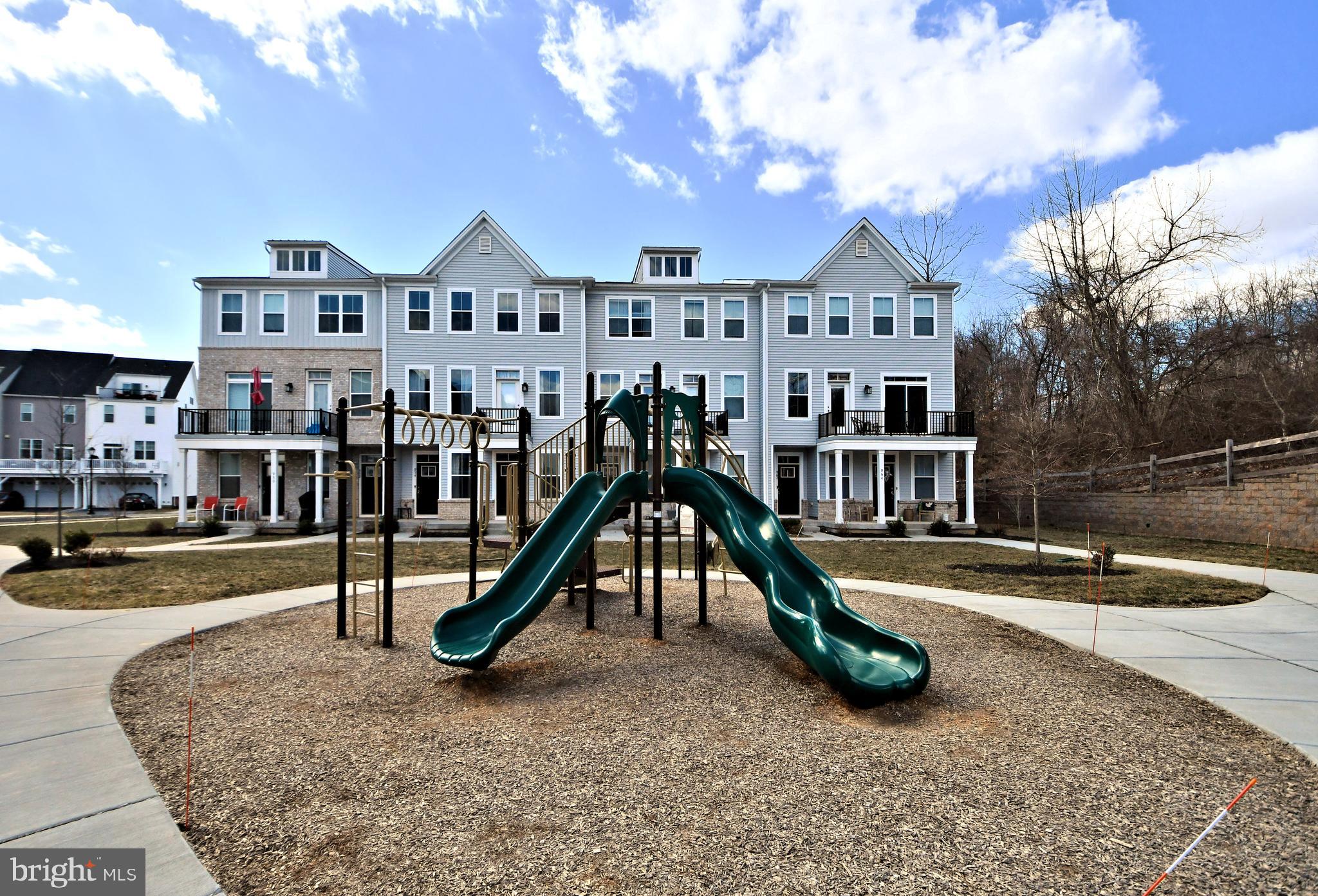 STEELPOINTE - Residential