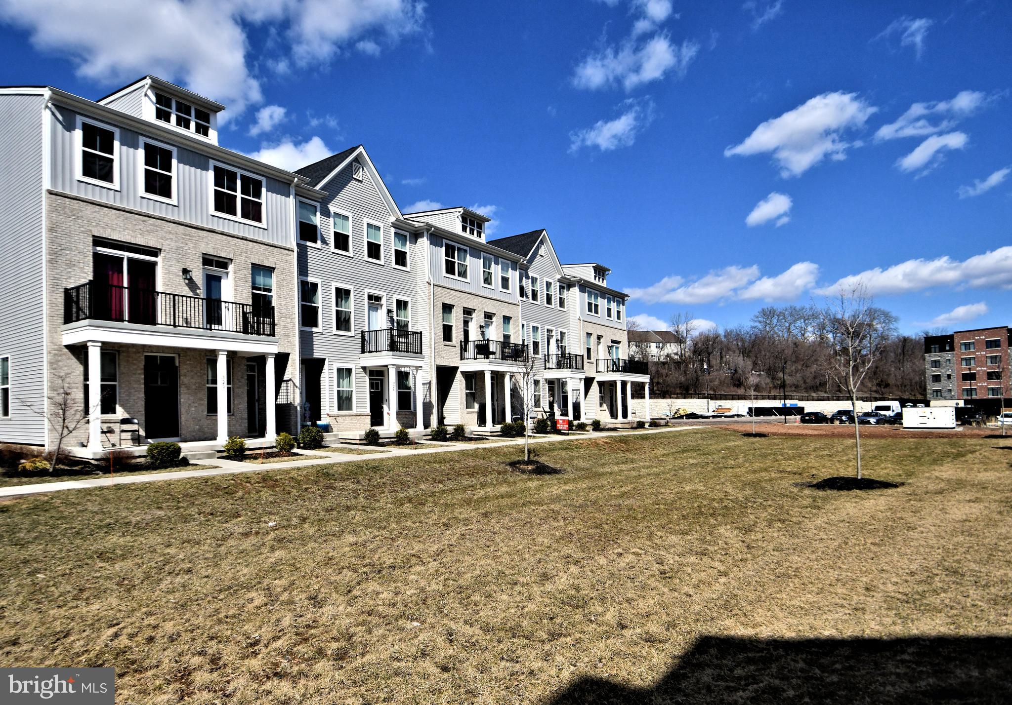 STEELPOINTE - Residential