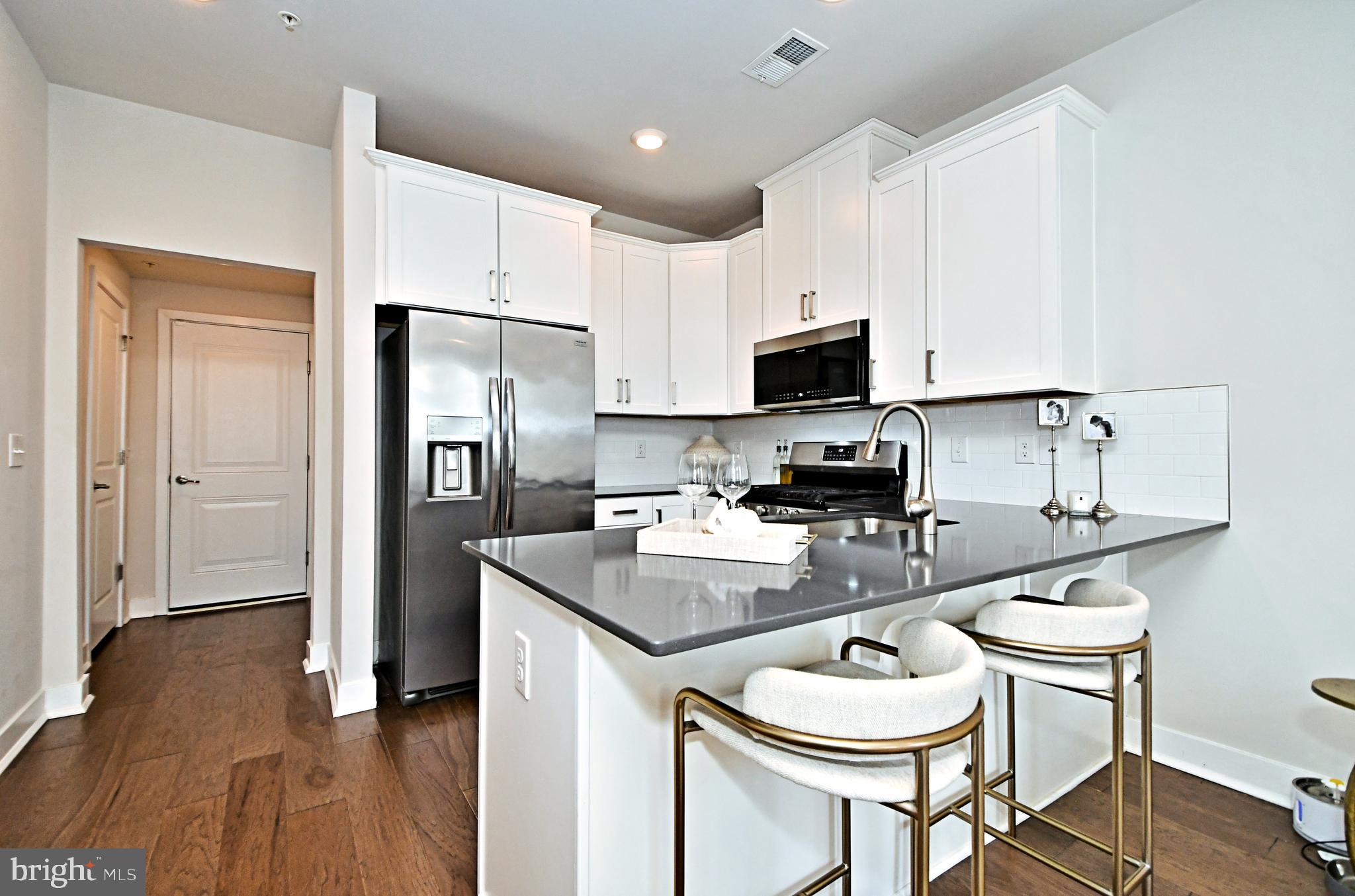 STEELPOINTE - Residential