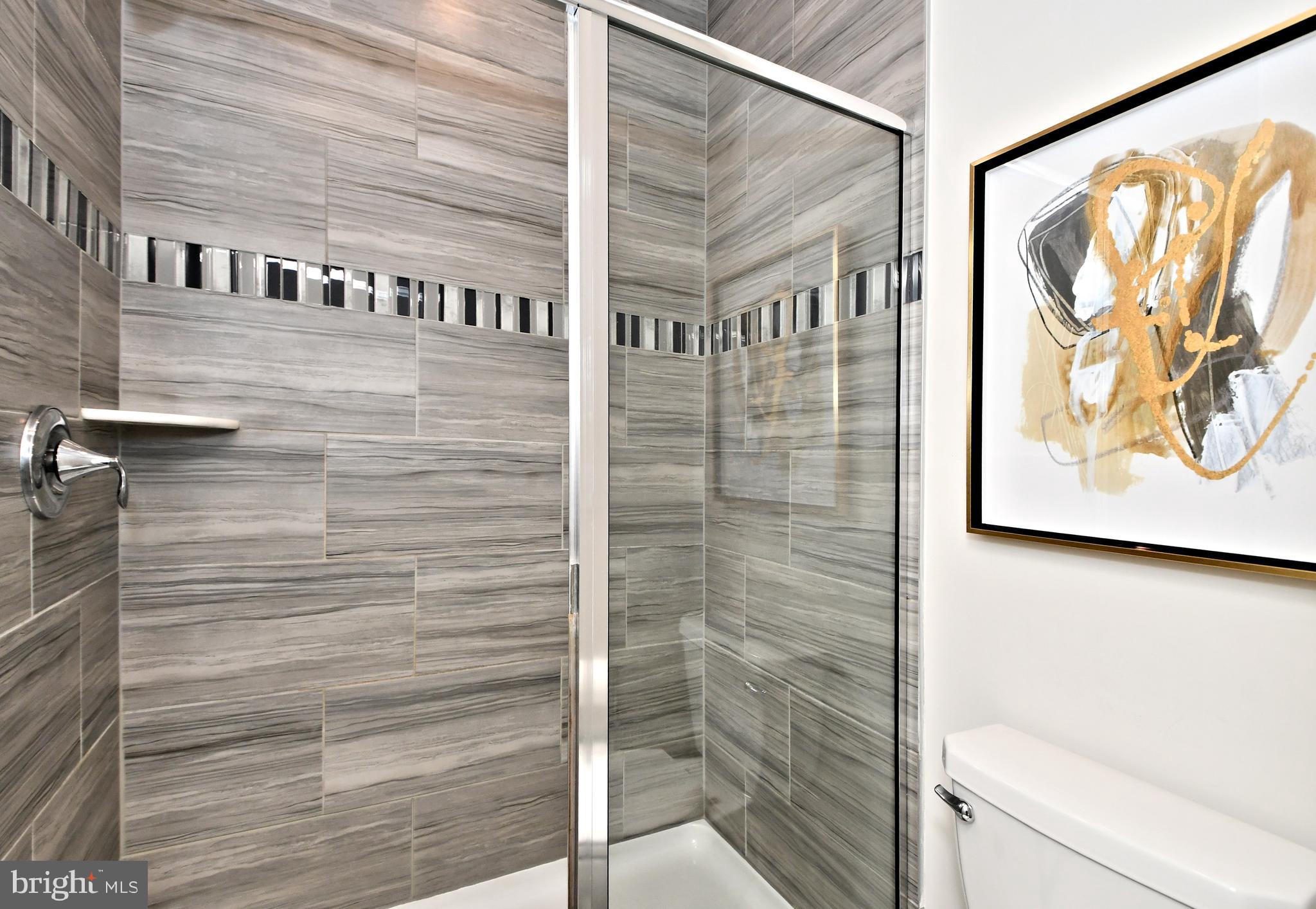 STEELPOINTE - Residential