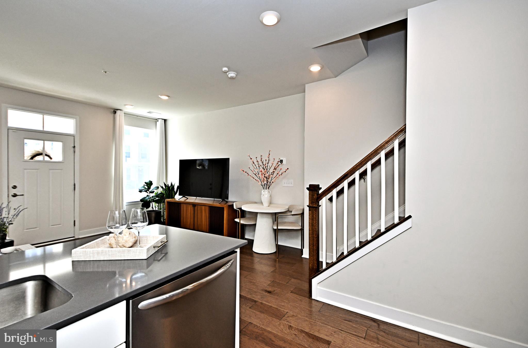 STEELPOINTE - Residential