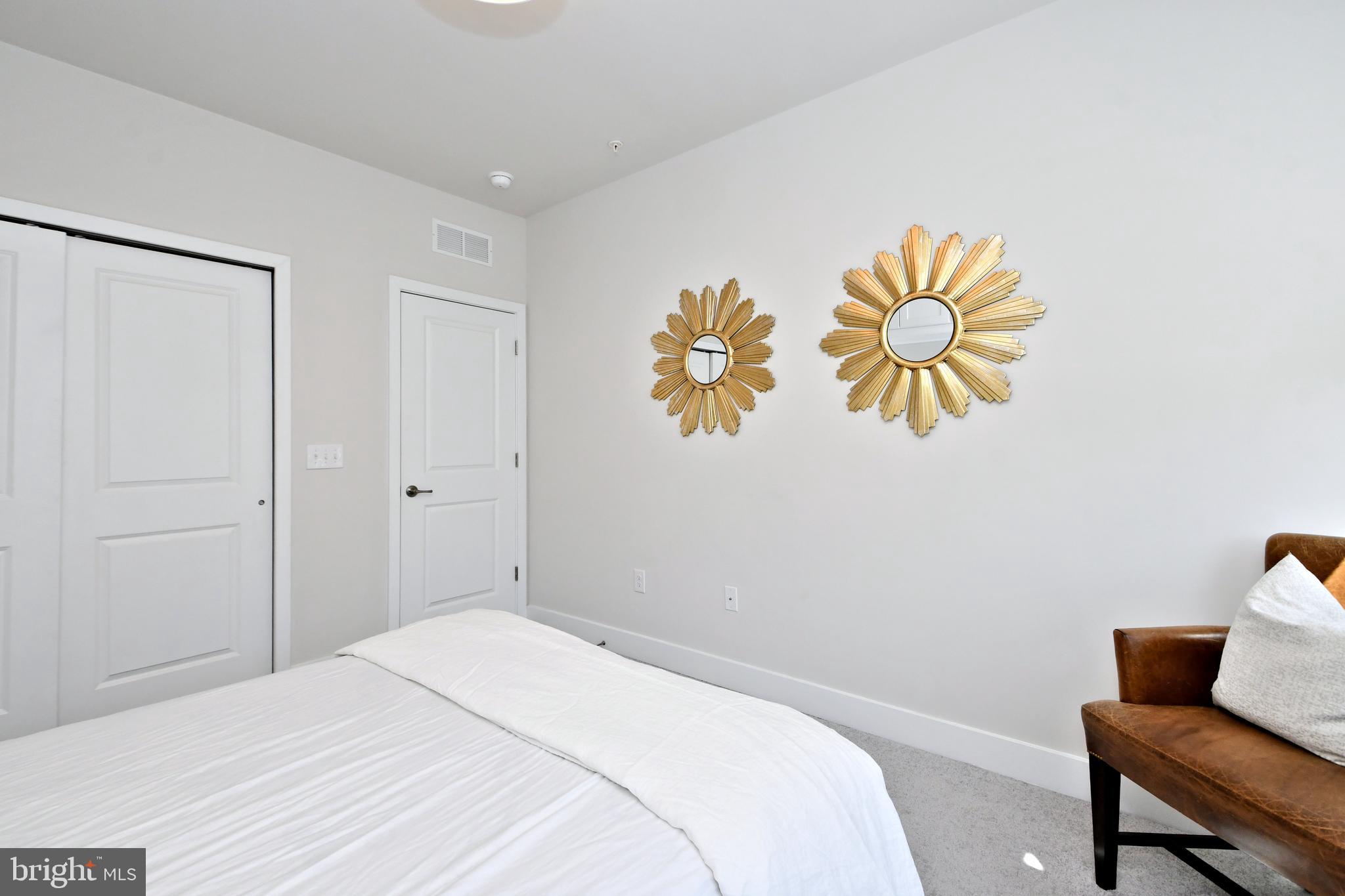 STEELPOINTE - Residential