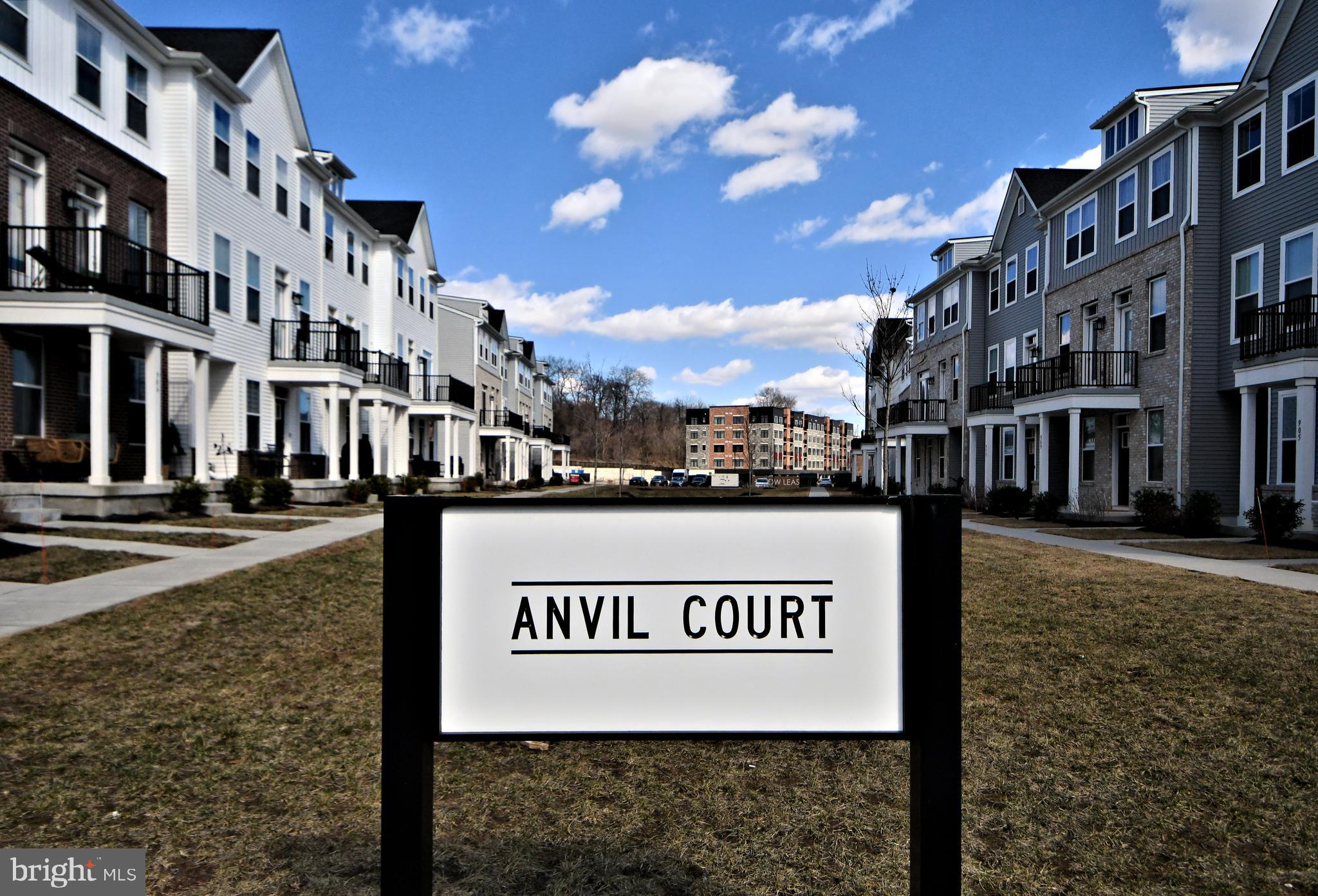 STEELPOINTE - Residential