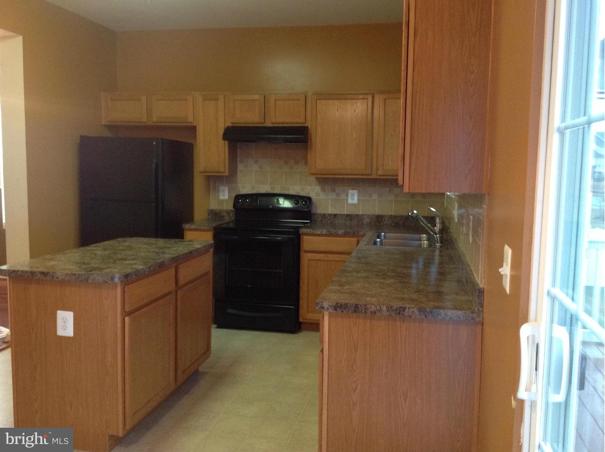 ST CHARLES SUB - SHEFFIELD - Residential Lease