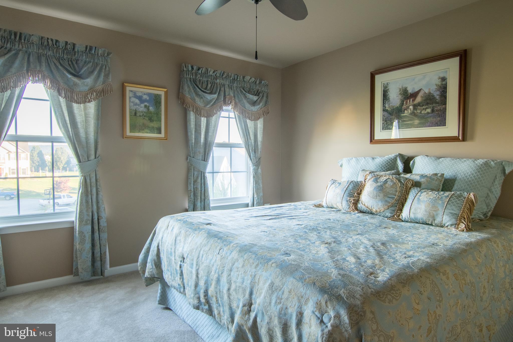 MEADOW BROOK - Residential