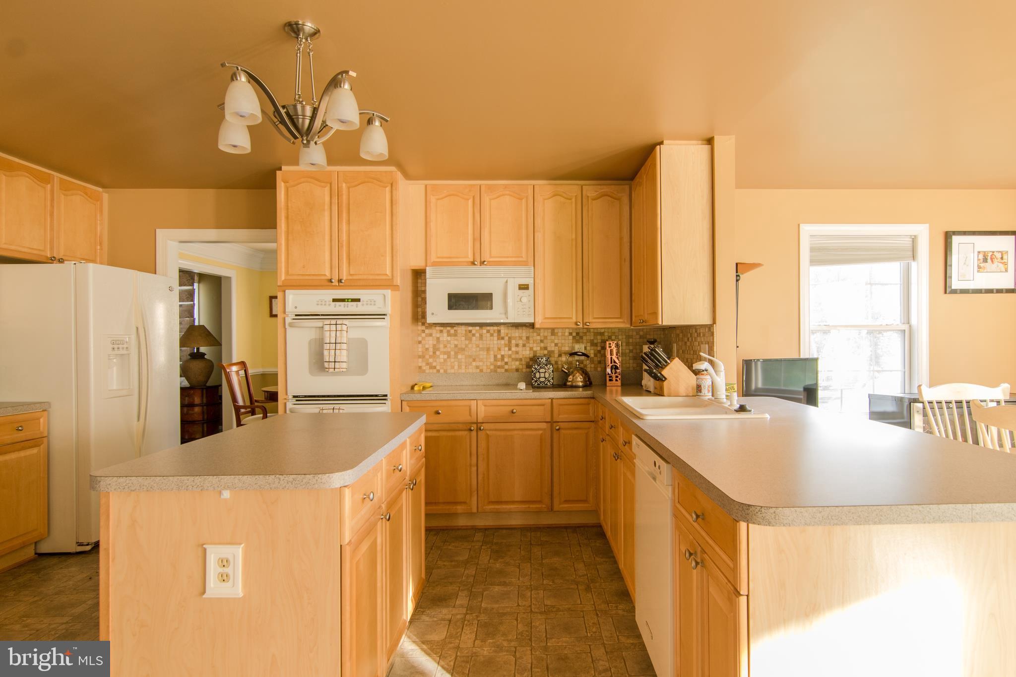 MEADOW BROOK - Residential