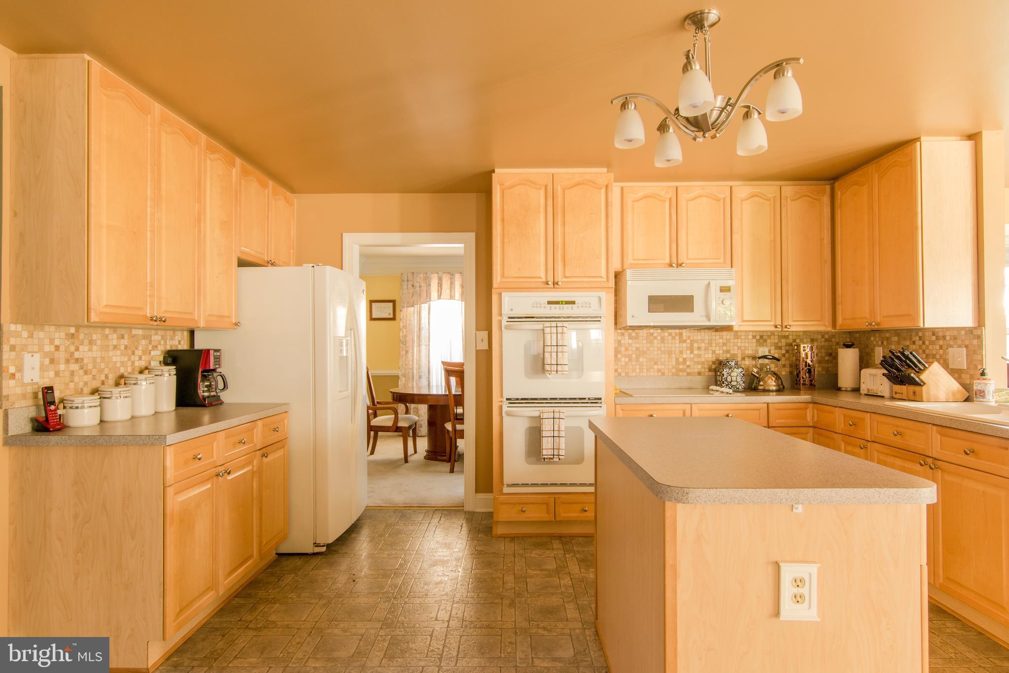 MEADOW BROOK - Residential