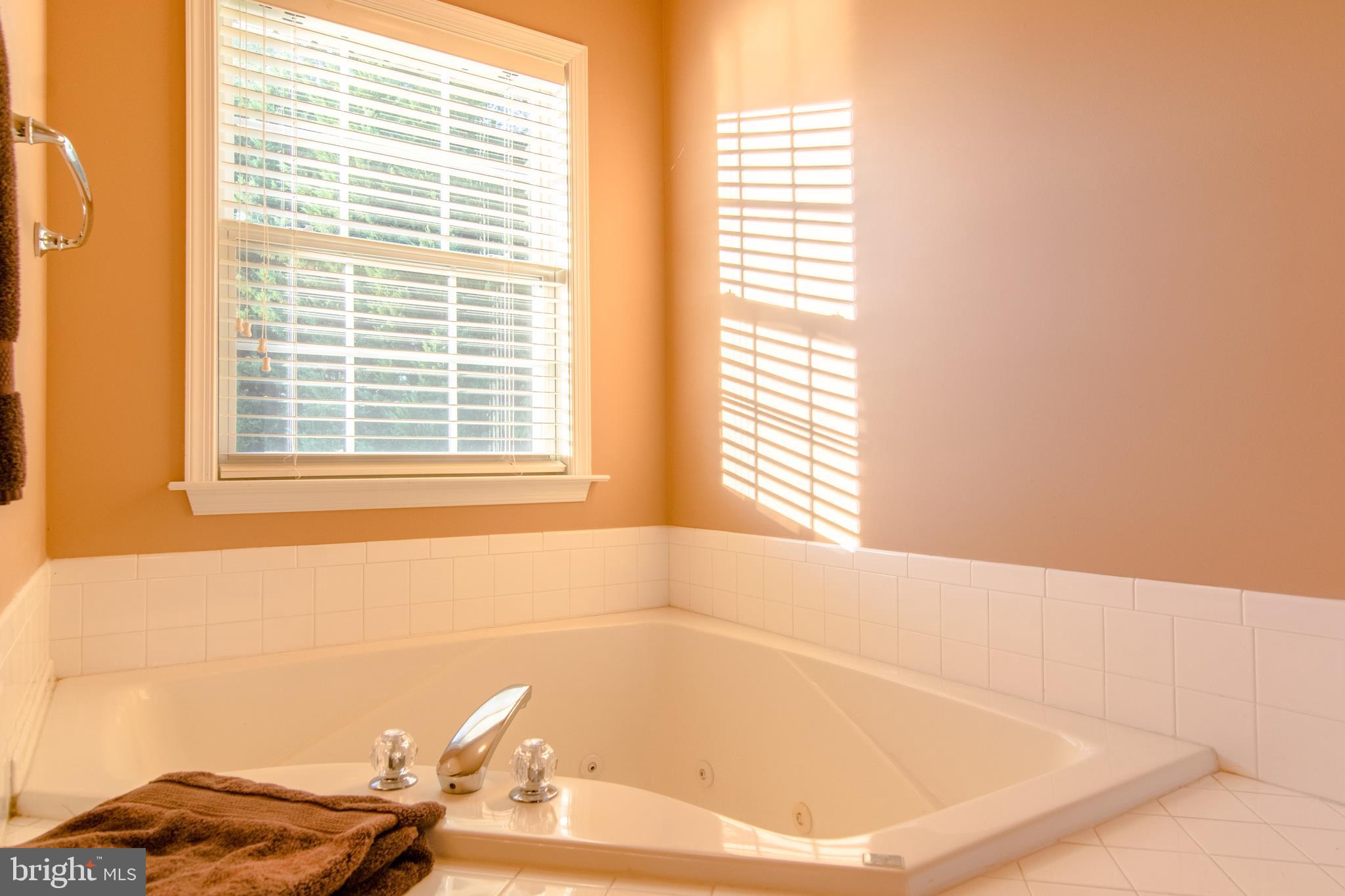 MEADOW BROOK - Residential