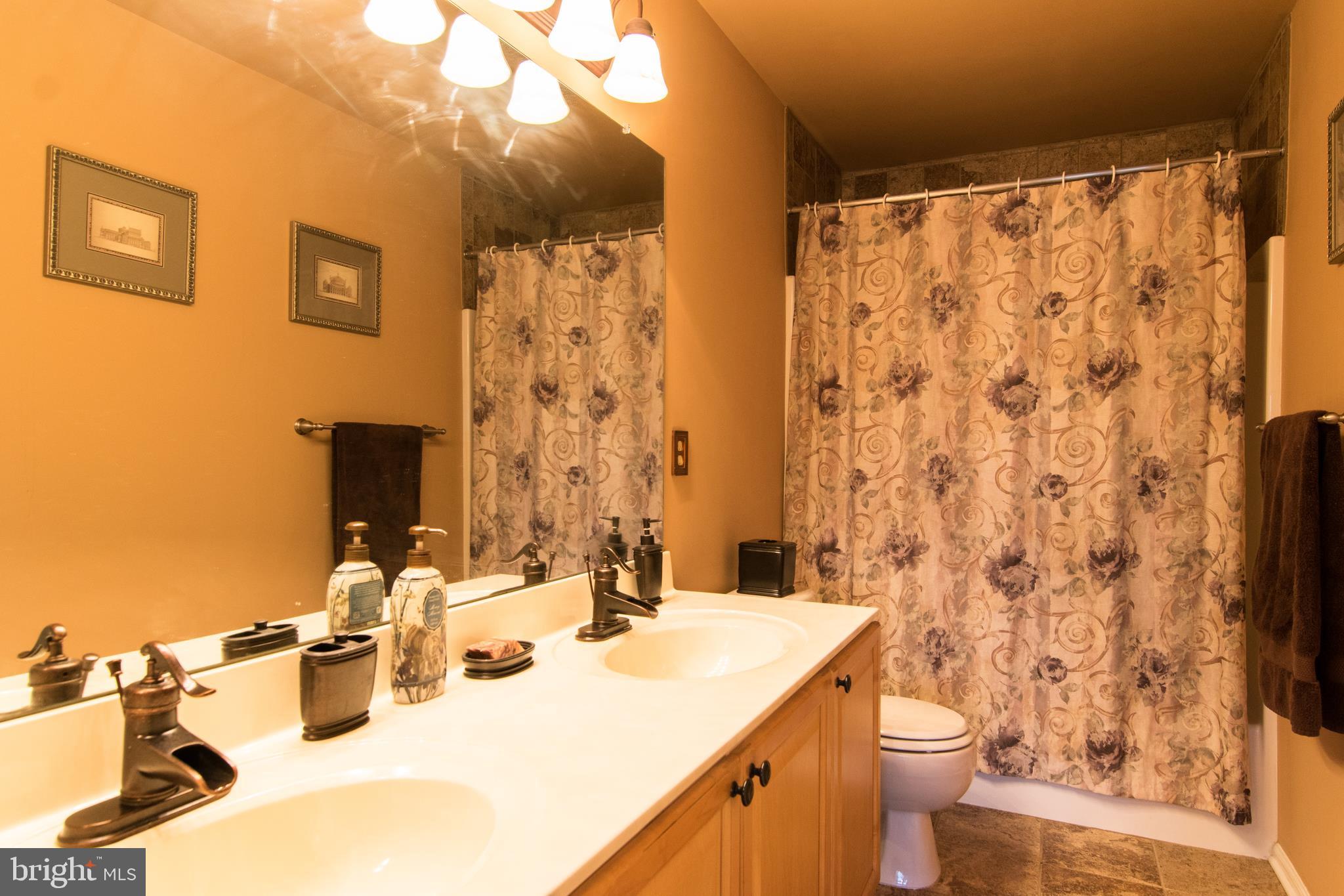 MEADOW BROOK - Residential