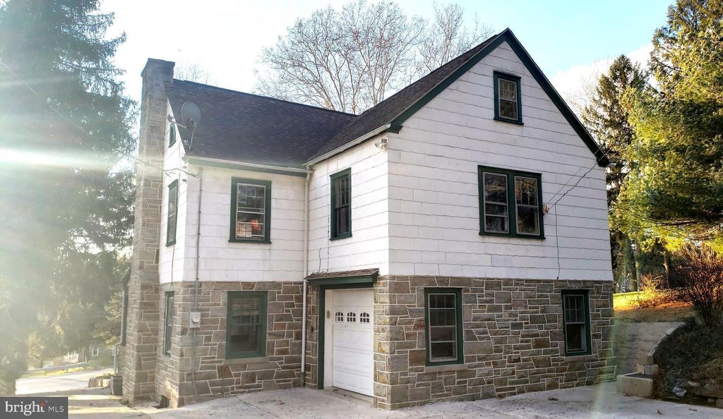 Photo of 1225 Willow Street Pike, Lancaster, PA 17602 (MLS # PALA2043972)