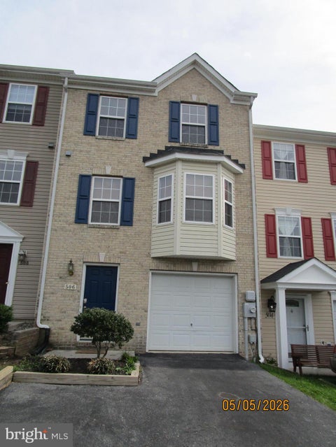 Townhouse For Rent - 506 Hupps Hill Court<br/> Shenandoah County, STRASBURG, VA 22657