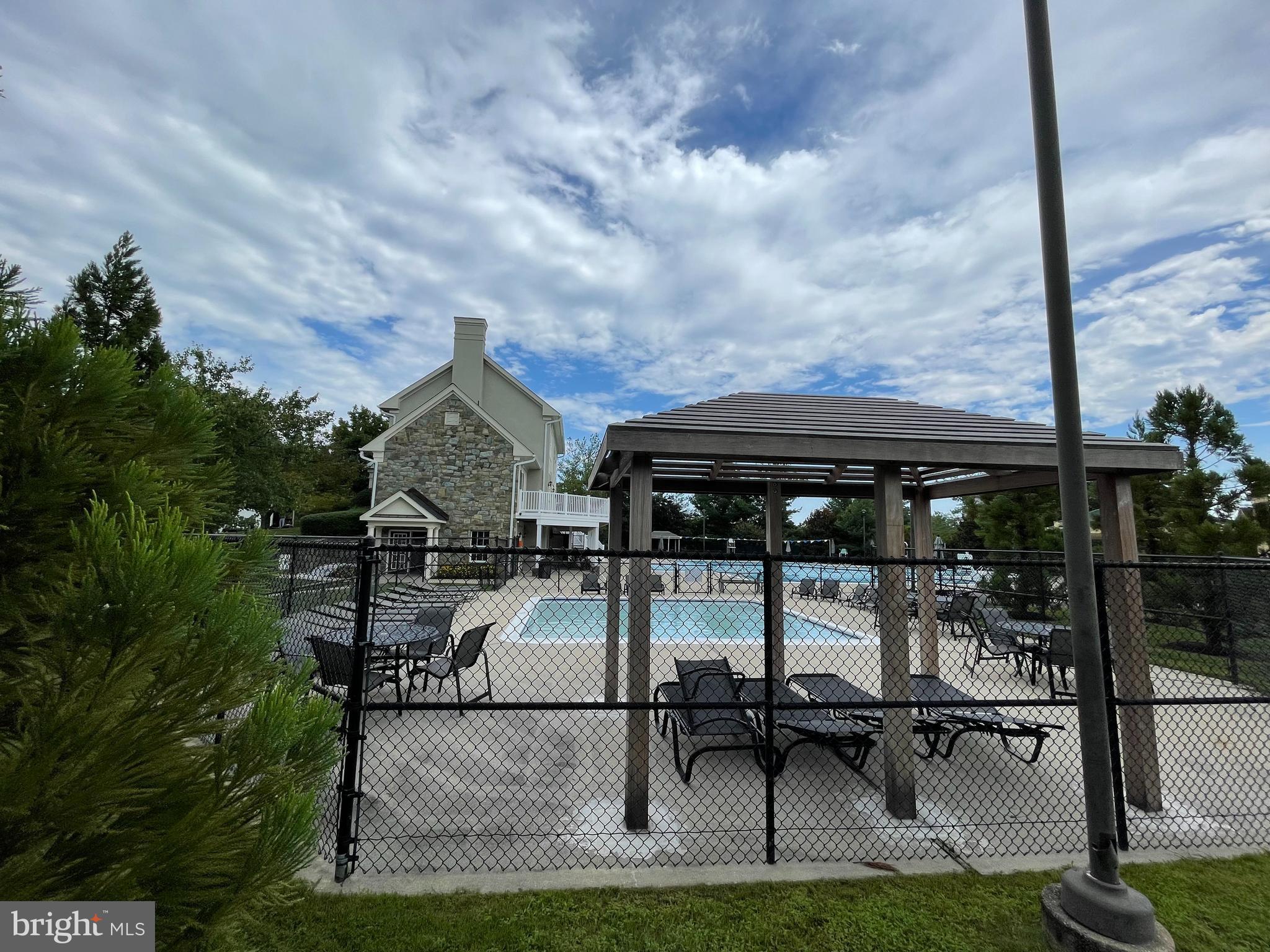 PINEY GLEN VILLAGE - Residential