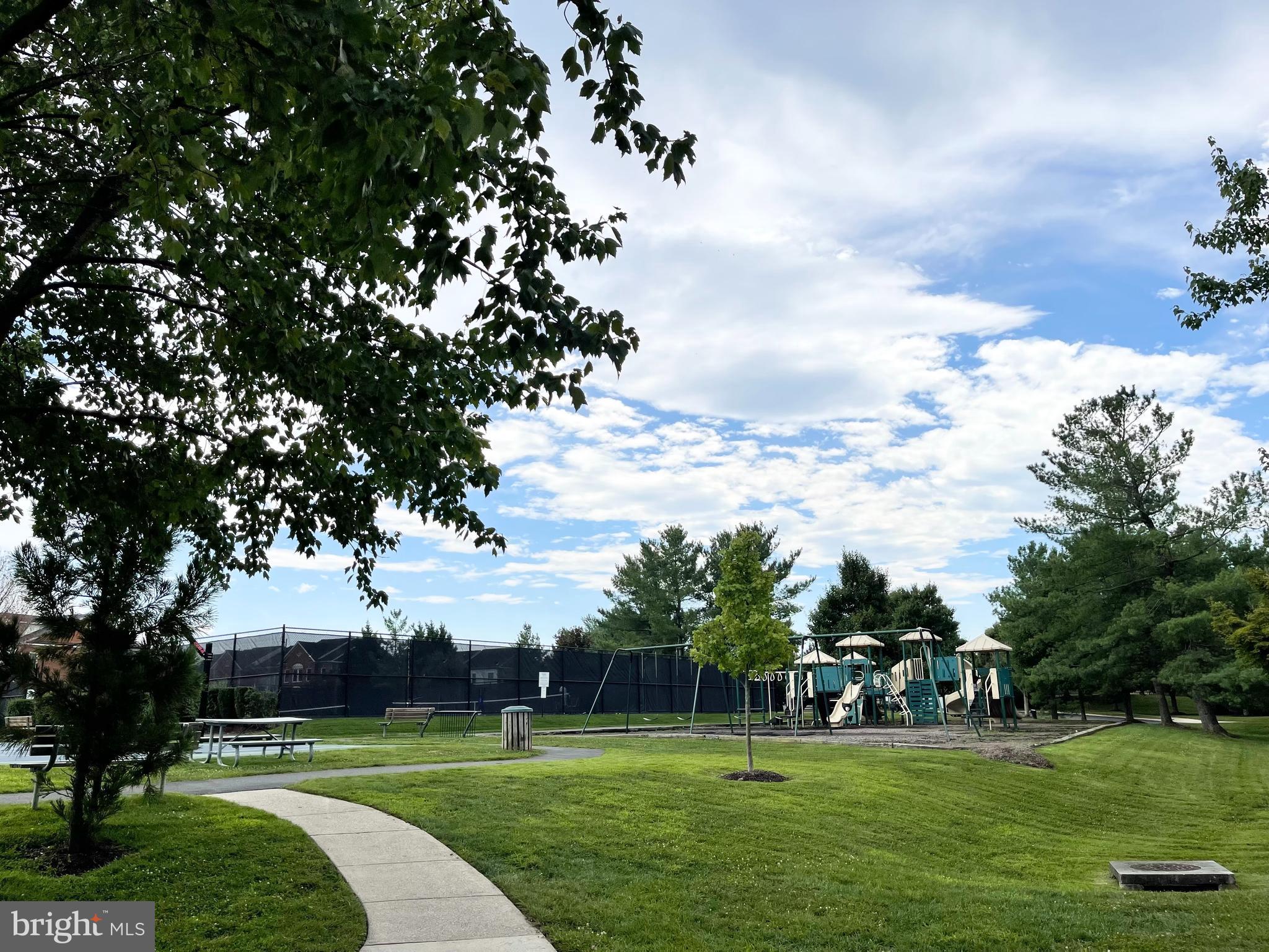 PINEY GLEN VILLAGE - Residential