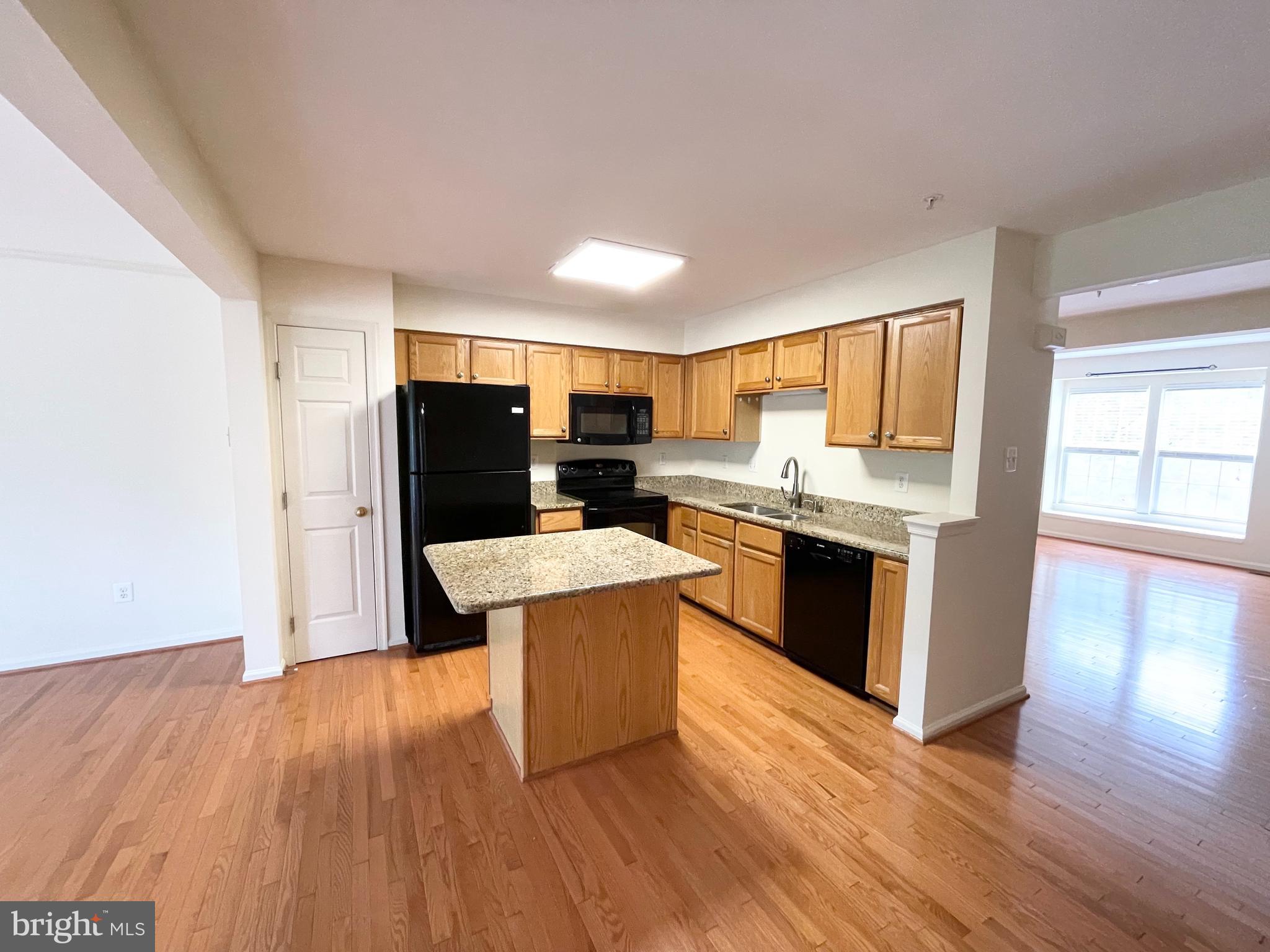 PINEY GLEN VILLAGE - Residential