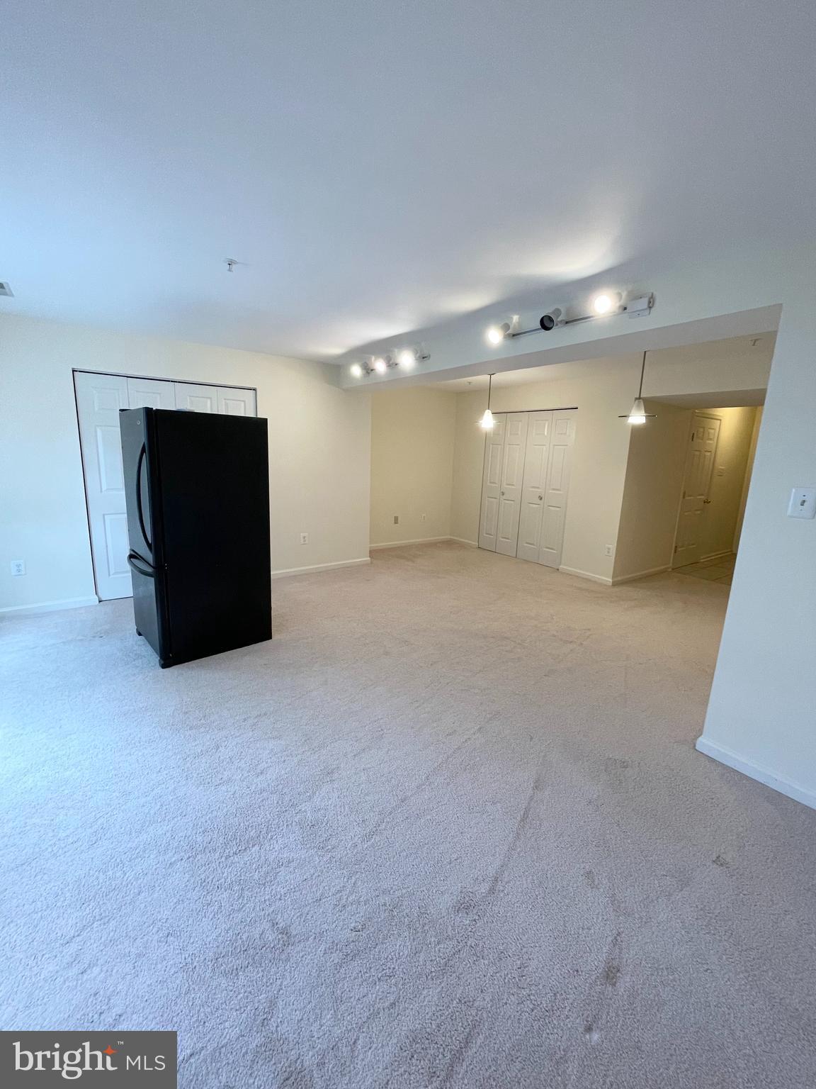 PINEY GLEN VILLAGE - Residential