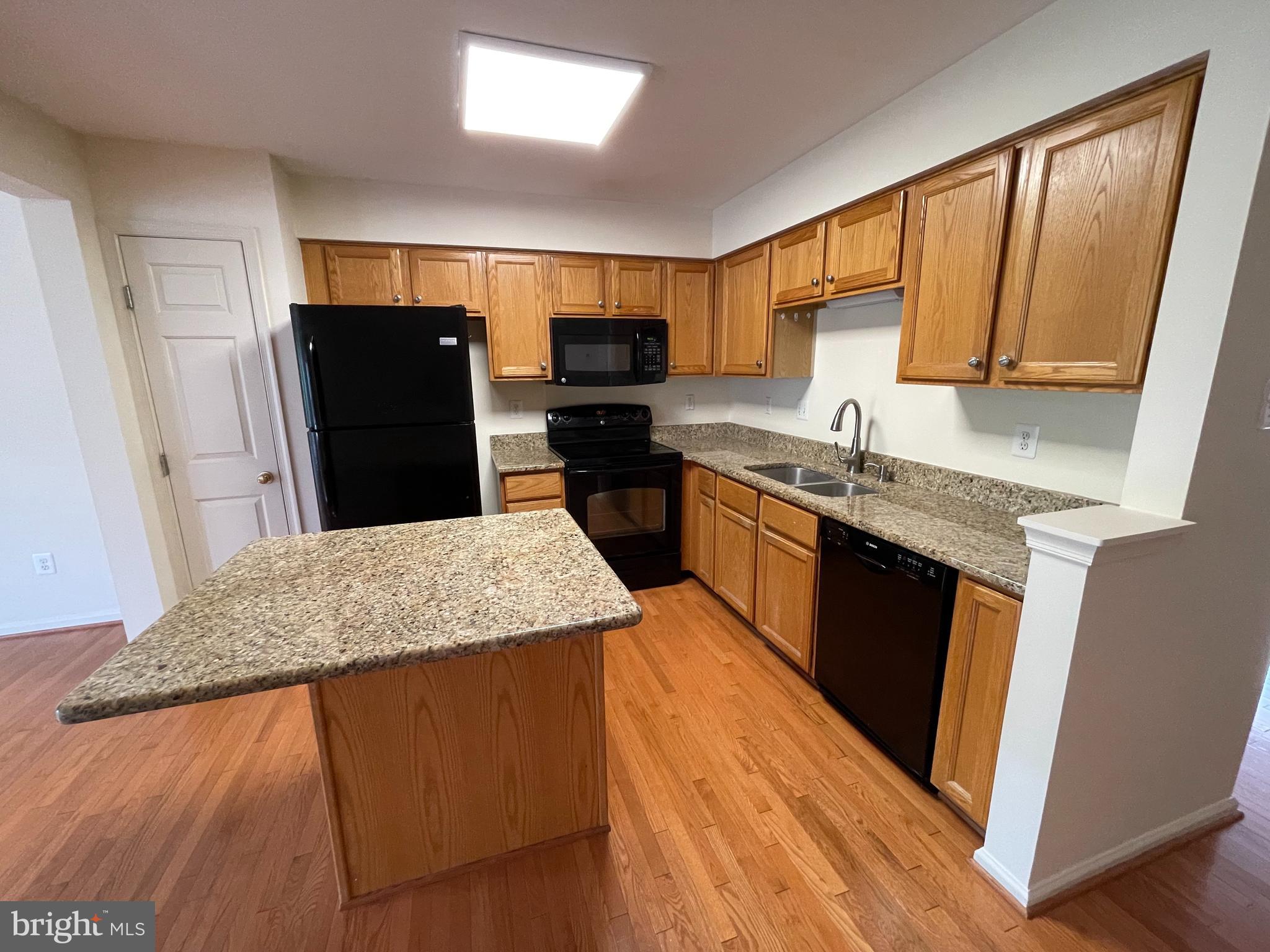 PINEY GLEN VILLAGE - Residential