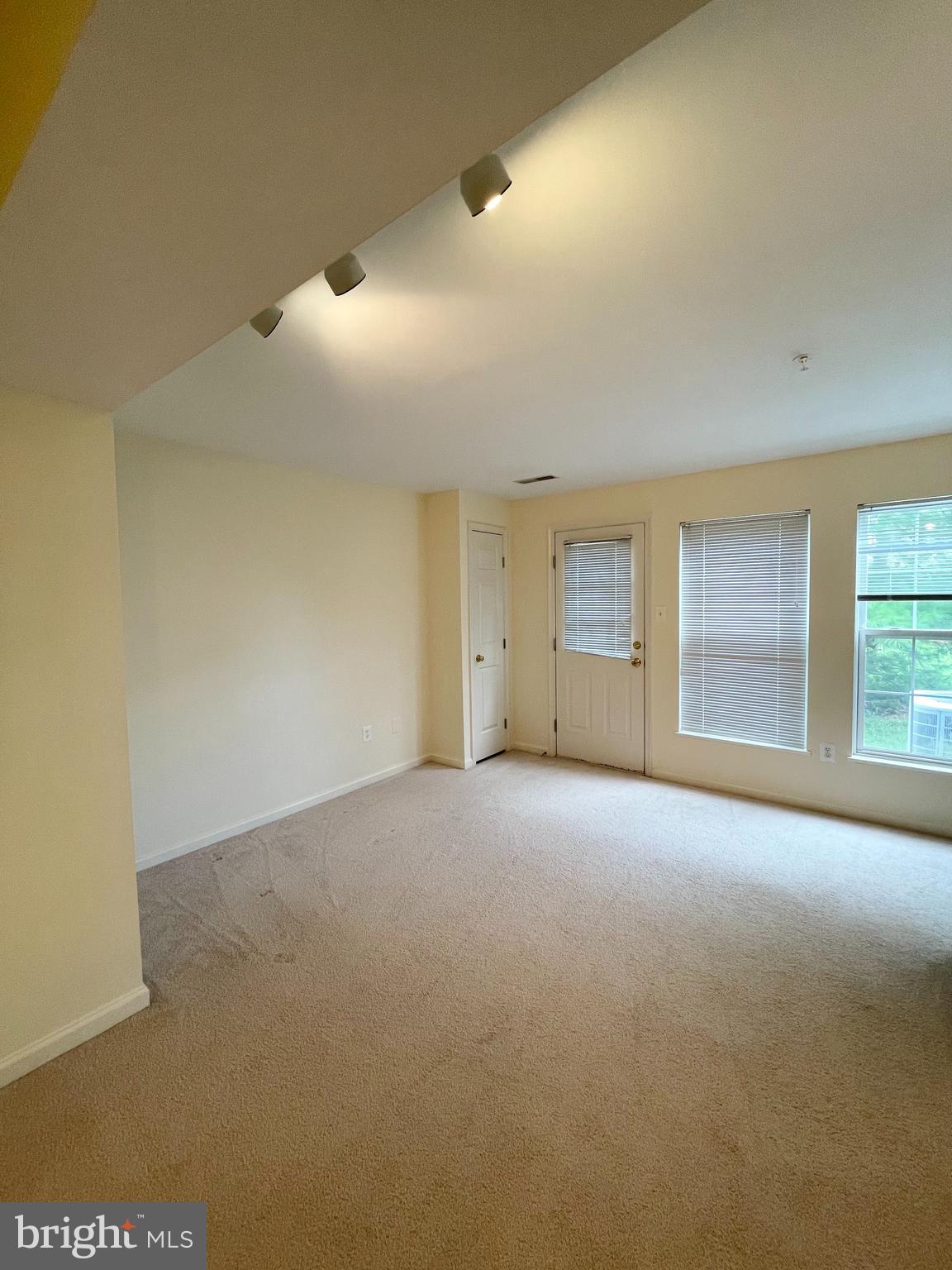 PINEY GLEN VILLAGE - Residential