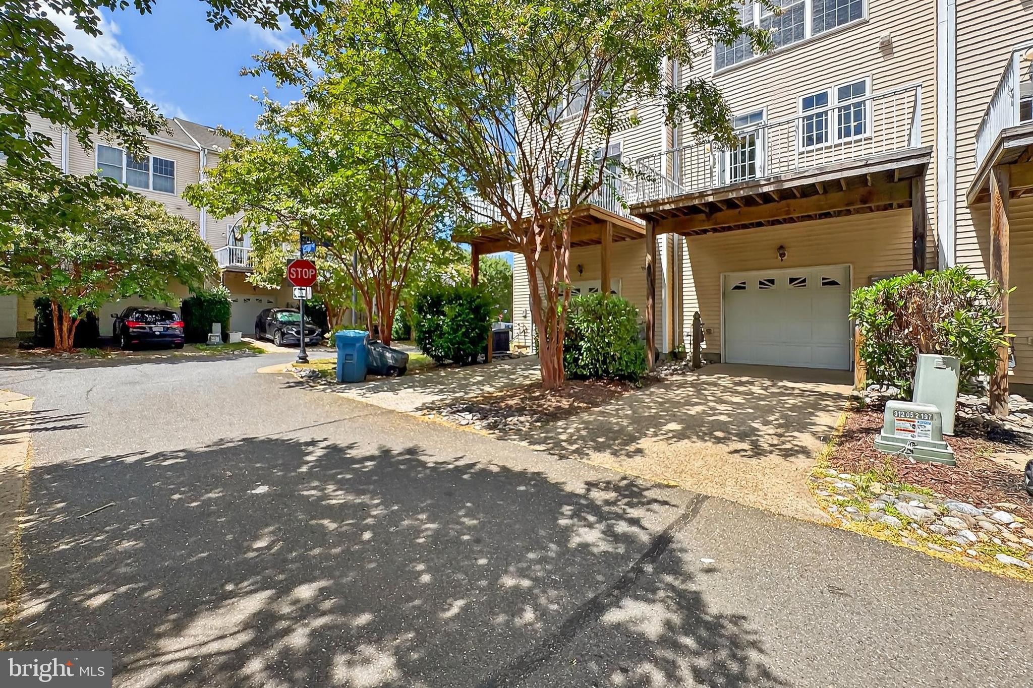 SOUTH RIDING - Residential Lease