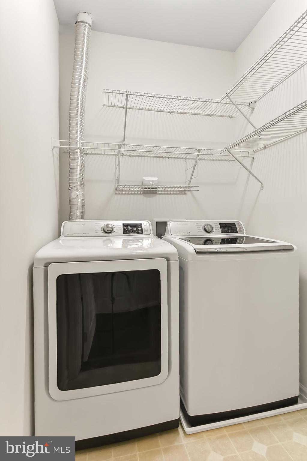 SOUTH RIDING - Residential Lease