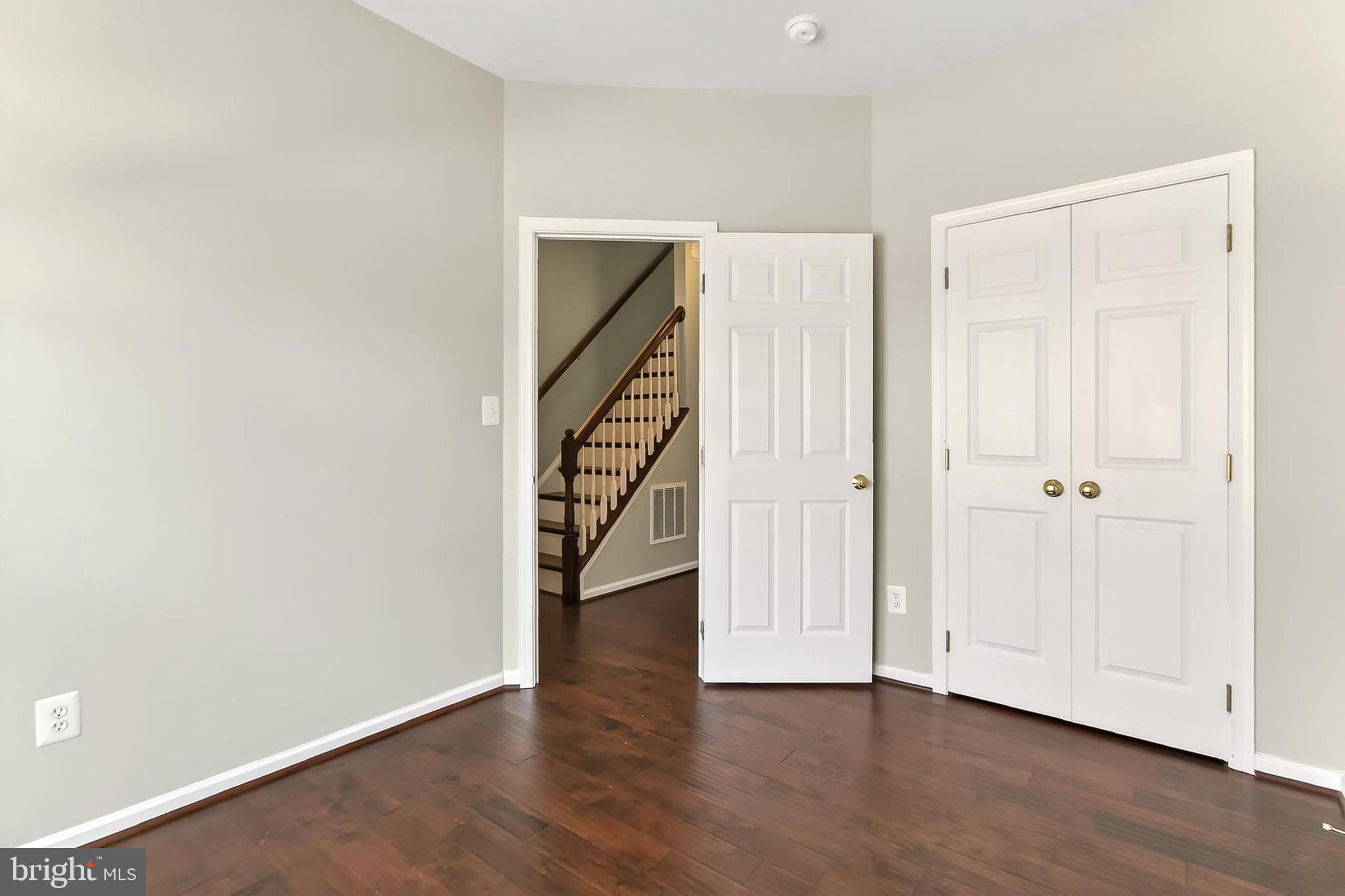 SOUTH RIDING - Residential Lease