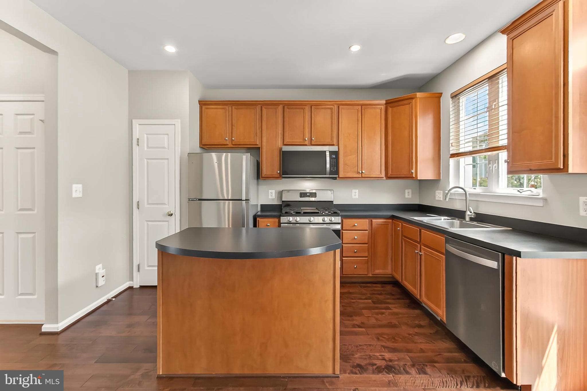 SOUTH RIDING - Residential Lease