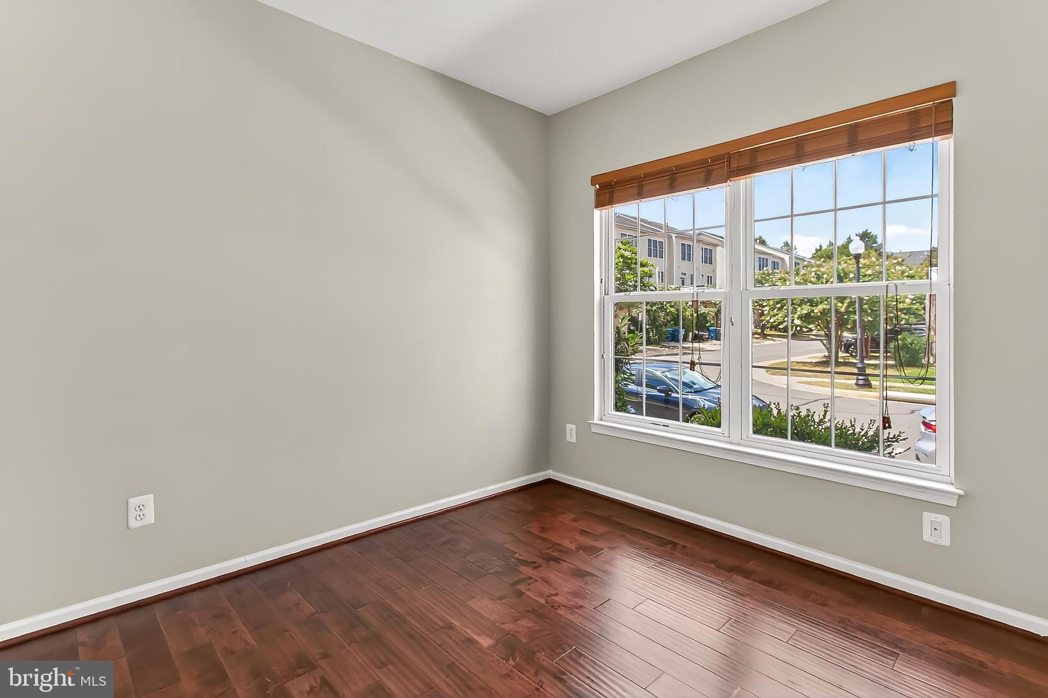 SOUTH RIDING - Residential Lease