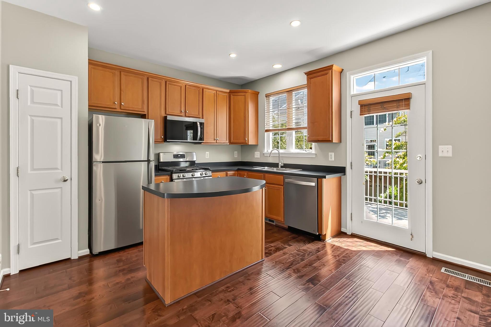 SOUTH RIDING - Residential Lease